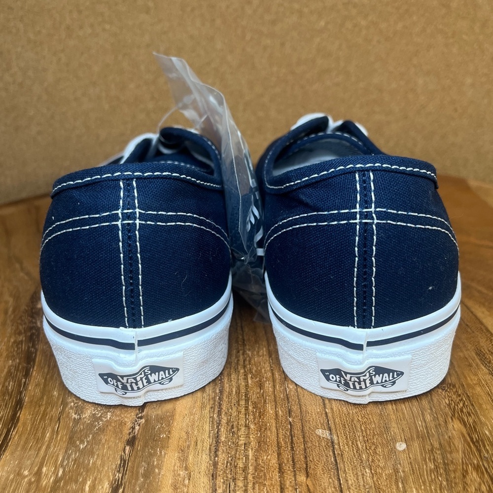 Vans
Classic
Brand new - Picture 7 of 8